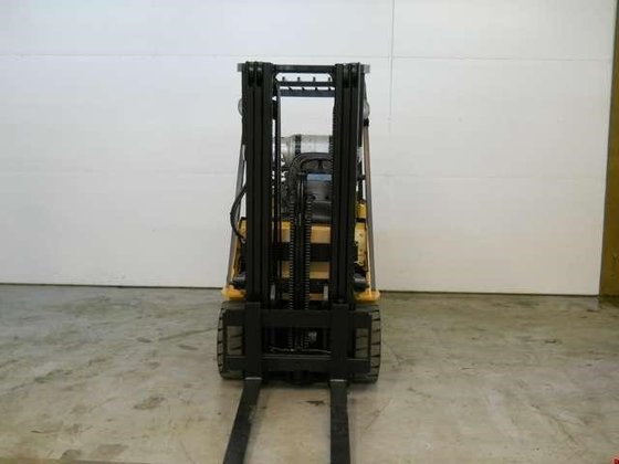 Caterpillar C5000 Forklift picture
