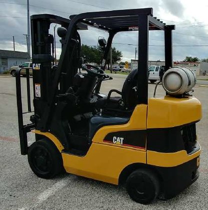 Caterpillar C5000 Forklift picture