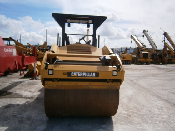 Caterpillar CB54 Compactor picture