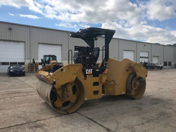 Caterpillar CB54 Compactor picture