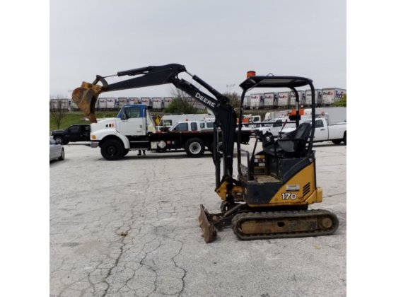 John Deere 17D Excavator picture