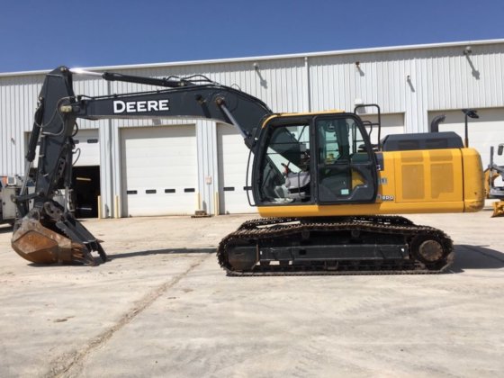 John Deere 210G LC Excavator picture