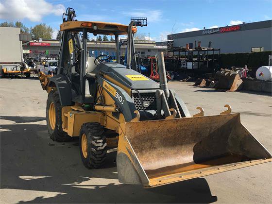 John Deere 310J Backhoe Loader picture