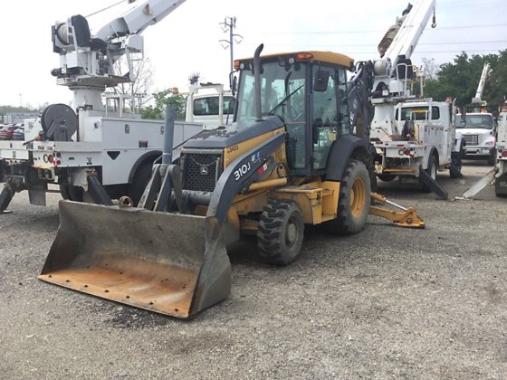 John Deere 310J Backhoe Loader picture