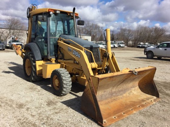 John Deere 310G Backhoe Loader picture