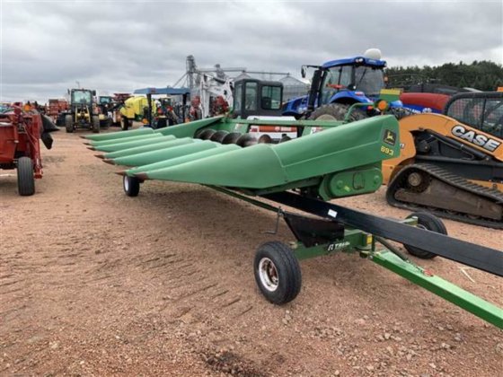 John Deere 693 Harvester Header picture