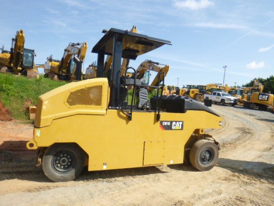 Caterpillar CW16 Compactor picture