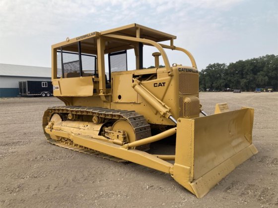 Caterpillar D8 Dozer picture