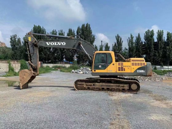 Volvo EC360B Excavator picture