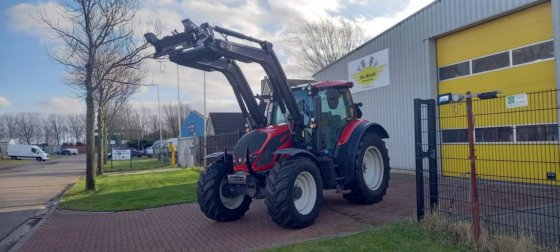 Valtra N114
