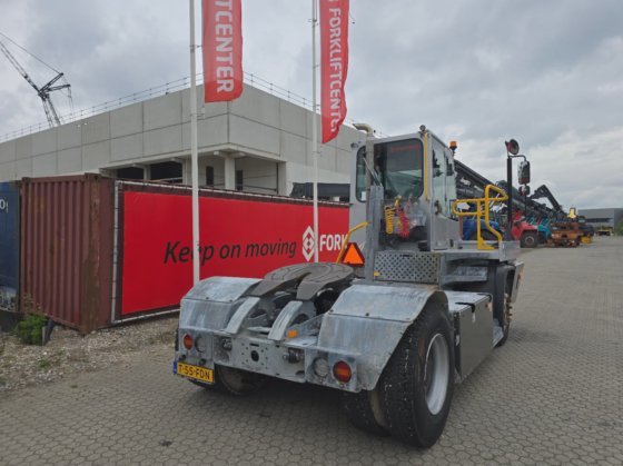 2022 Terberg - YT223