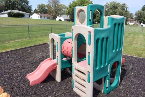 6'x 8' Little Tikes poly