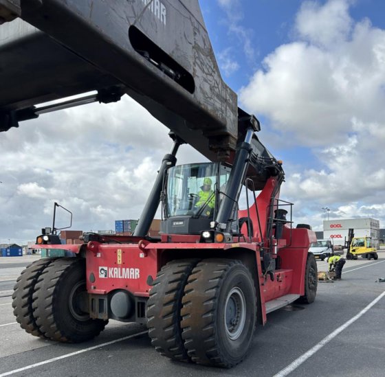 2017 Kalmar DRG450-65S5