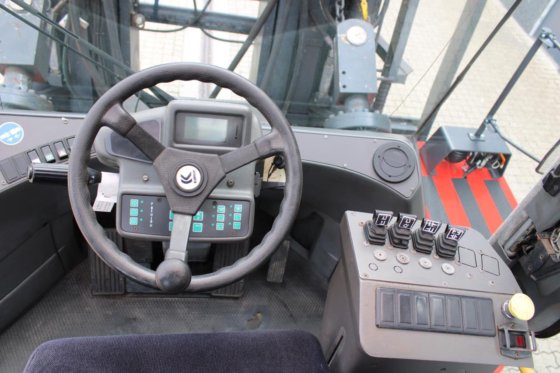 2007 Kalmar DCF330-12LB