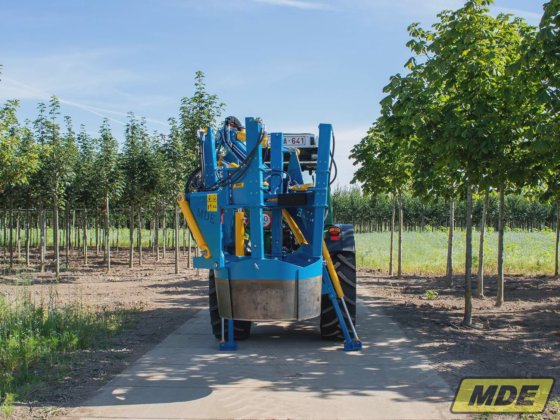 MDE Baumgräber KB90 - Manövrierfähiger