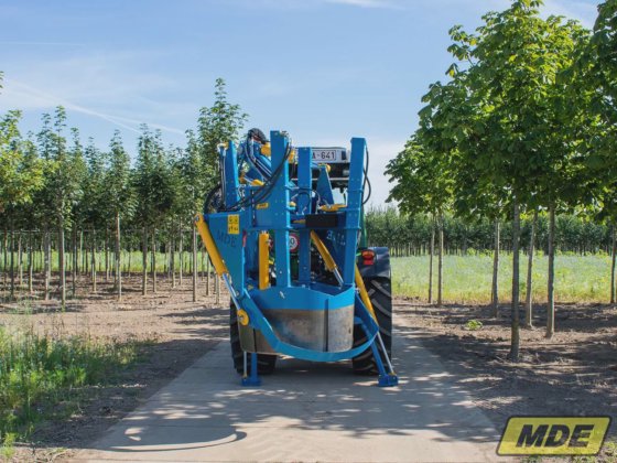 MDE Baumgräber KB90 - Manövrierfähiger