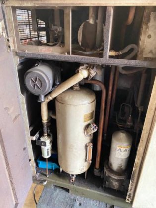 スクリューコンプレッサー　Screw Compressor