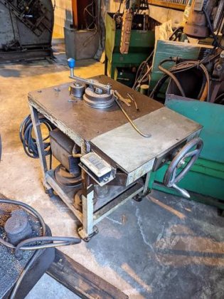 ベンダー　Bending Machine