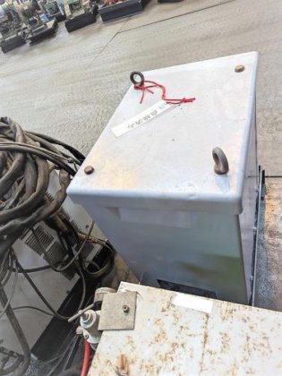 アーク溶接機　Welding Machine