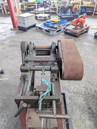 ベルトサンダー　Belt Sander