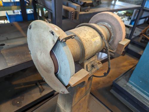 両頭グラインダー　Double Head Grinding Machine