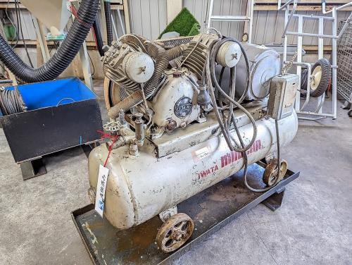 コンプレッサー　Compressor