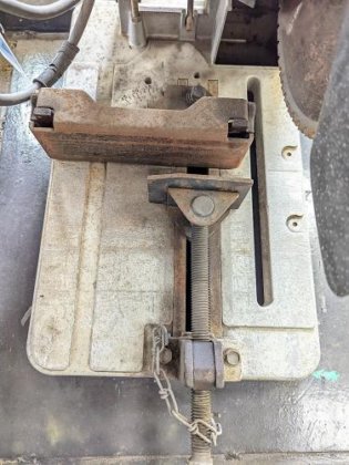 チップソー切断機　Metal Sawing Machine