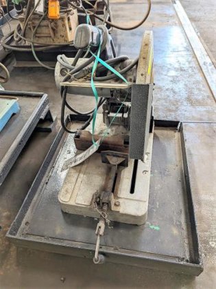 チップソー切断機　Metal Sawing Machine