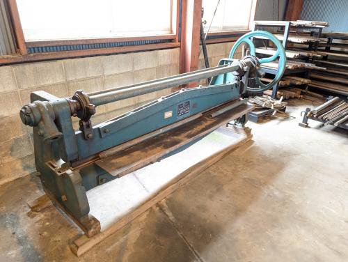 ベンダー曲機　Bending Machine