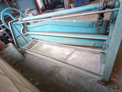 ベンダー曲機　Bending Machine