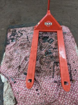 1吨手动升降机 1吨手动升降机