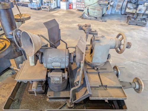 工具研削盤　Tool Grinding Machine