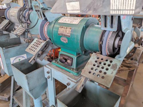 両頭グラインダー　Double Head Grinding Machine