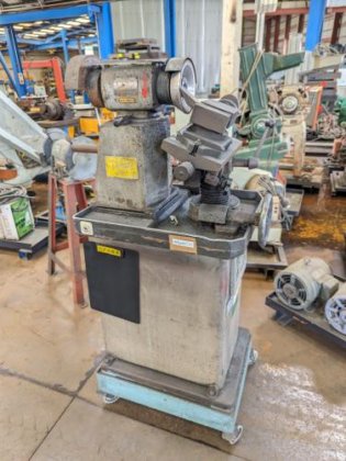 工具研削盤　Tool Grinding Machine