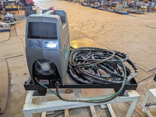 プラズマ切断機　Plasma Cutting Machine