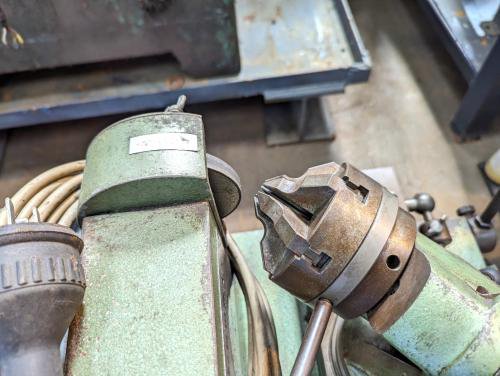 ドリル研磨機　Drill Grinding Machine