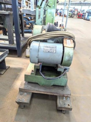 ドリル研磨機　Drill Grinding Machine