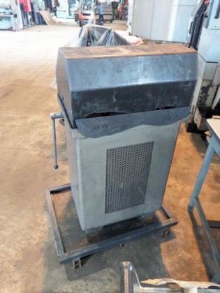 工具研削盤　Tool Grinding Machine