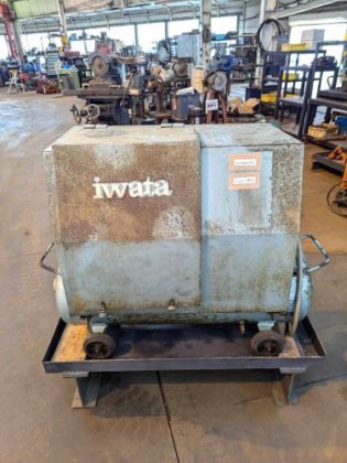 コンプレッサー　Compressor