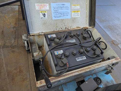 0.9t 电池手动升降机 电池手动升降机