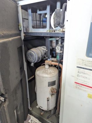 スクリューコンプレッサー　Screw Compressor