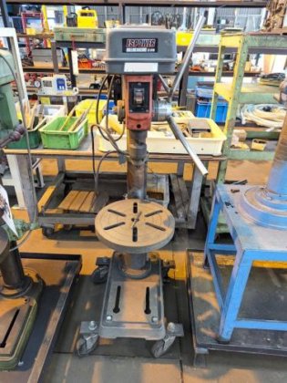 卓上ボール盤　Drilling Machine