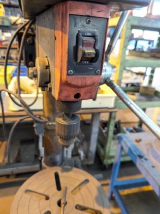 卓上ボール盤　Drilling Machine