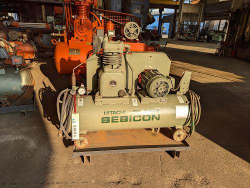 コンプレッサー　Compressor