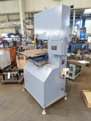 コンターマシン　Band Sawing Machine