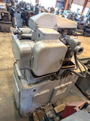 ホブ盤　Hobbing Machine