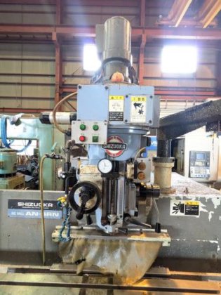 NCフライス盤　NC Milling Machine