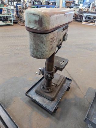 台式钻孔机 钻孔机