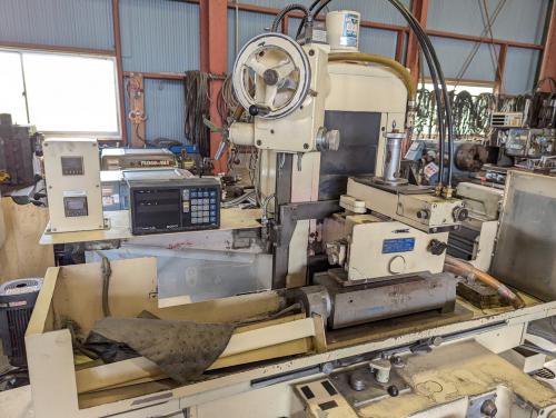 平面研削盤　Surface Grinding Machine