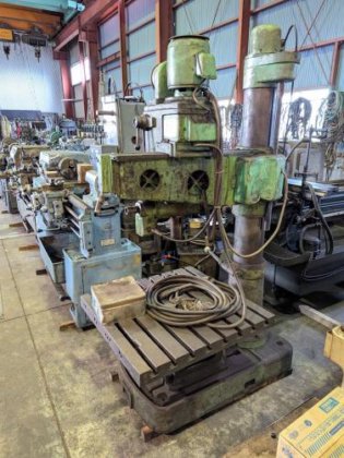 ラジアルボール盤　Radial Drilling Machine